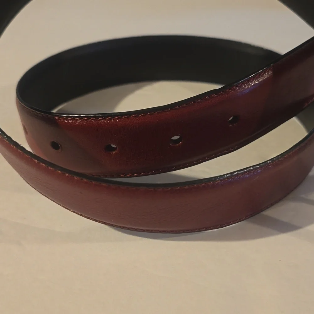 Mens Reddish Brown Leather Belt Reversible Silver Buckle Sz.M/L